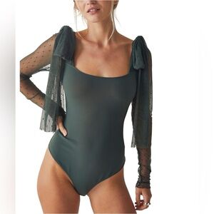 NWOT Free People Intimately Size Small Tounge Tie Bow Swiss Dot Shoulder‎ S